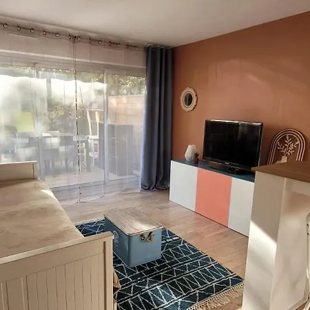 Le Ombrage Apartment *